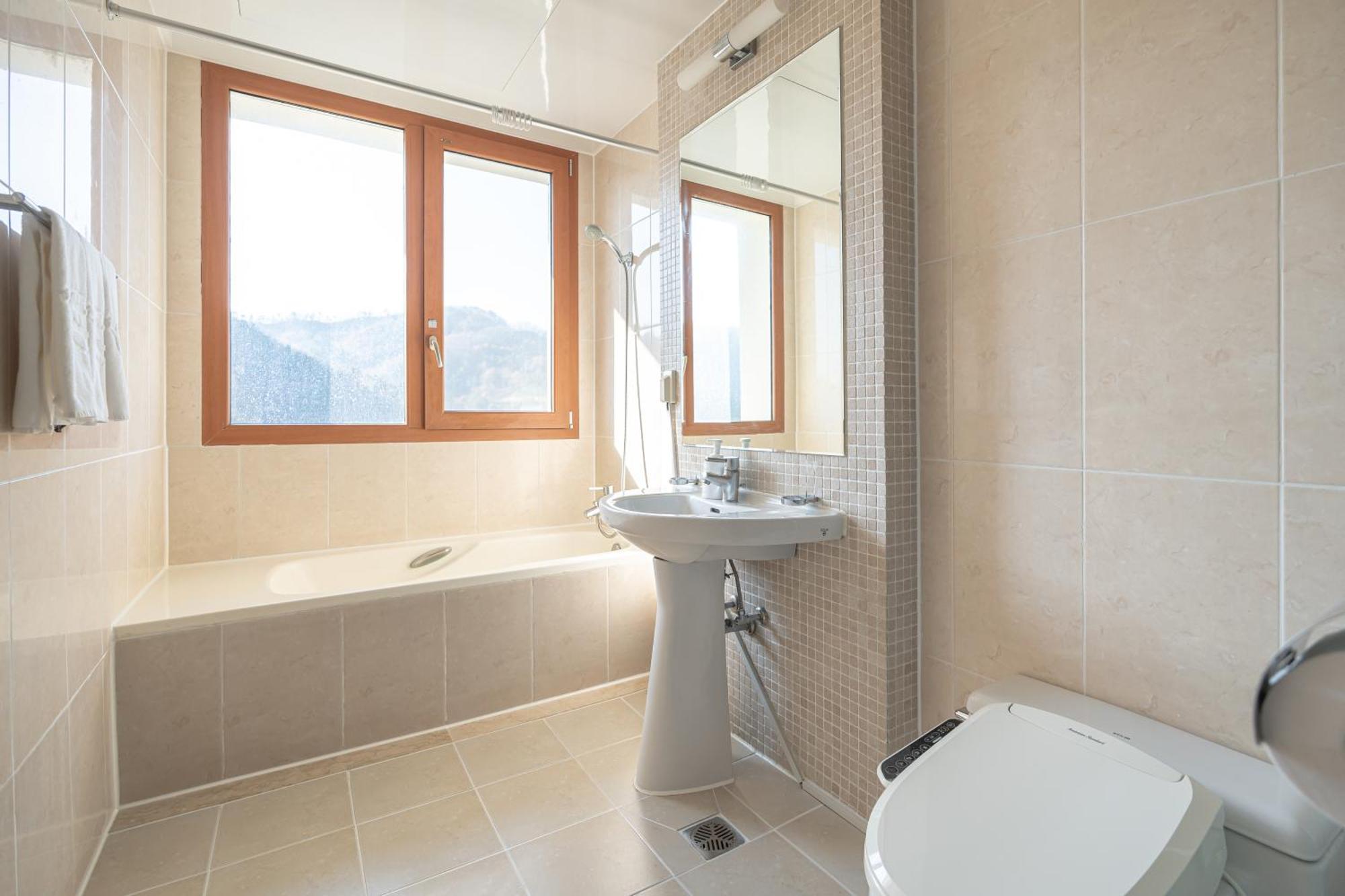 Elysian Gangchon Resort Chuncheon Dış mekan fotoğraf